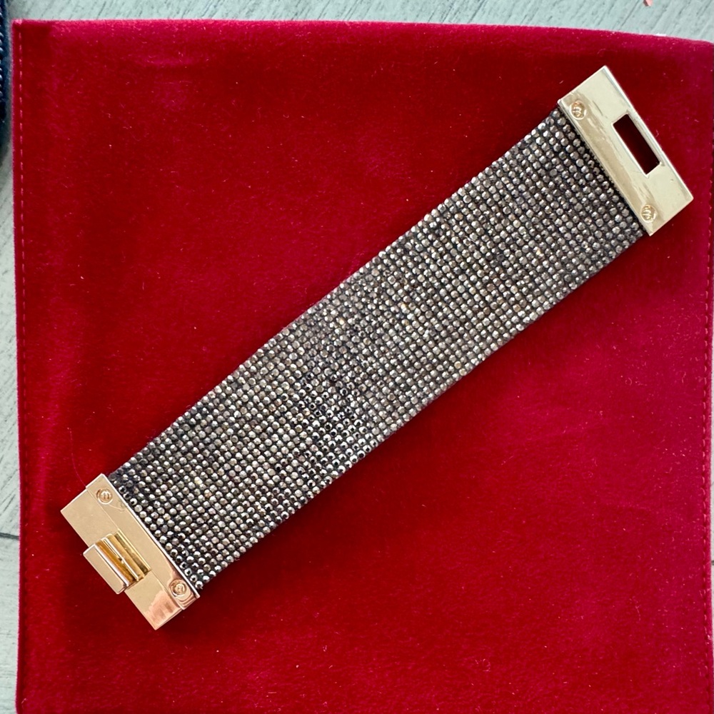 BLACK SEQUINED BRACELET WITH GOLD HARDWARE